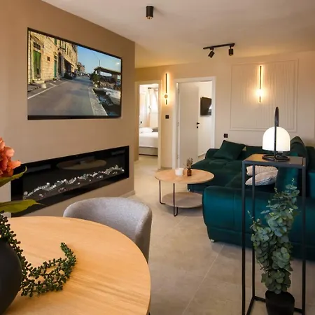 Luxzen Appartement *