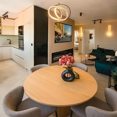 Luxzen Appartement *